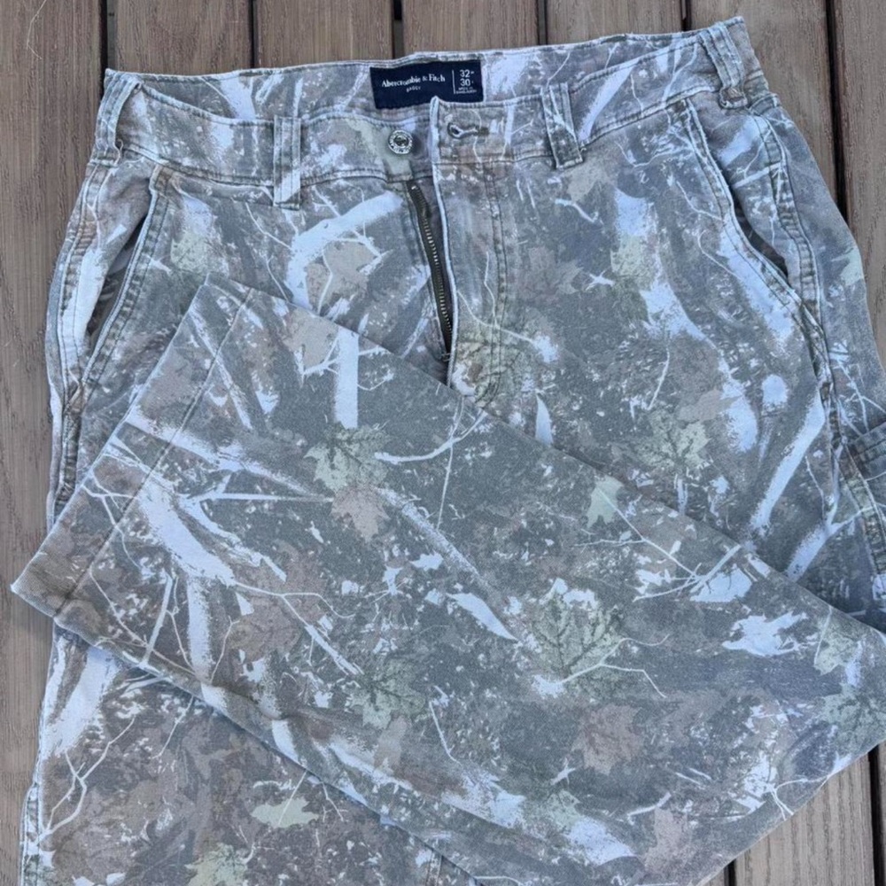 Abercrombie & Fitch camo cargo pants